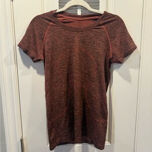Lululemon Run Swiftly Tee - Size 8